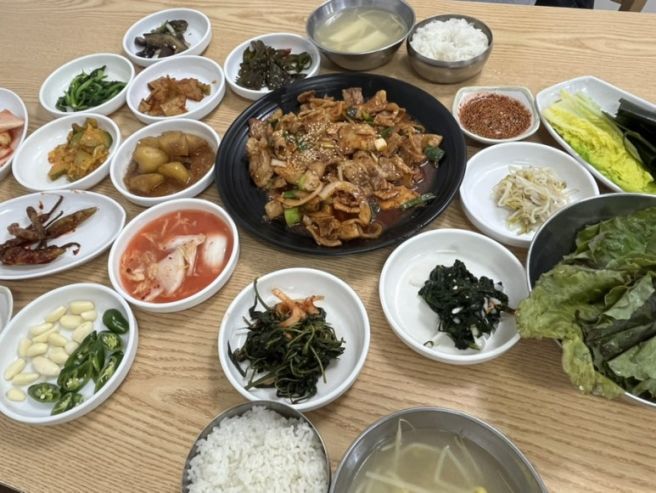 울산 중구 학성새벽시장 정식맛집 이모네식당 현지인추천