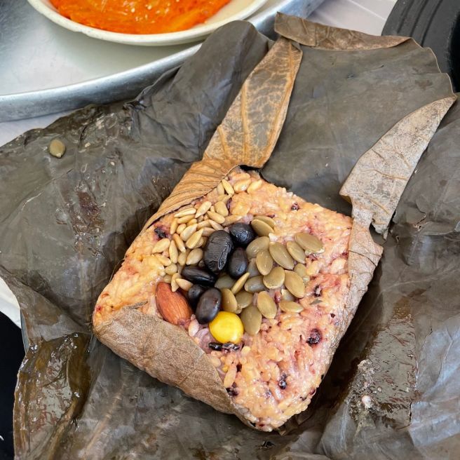경주 황릉원 겹벚꽃명소 근처 점심맛집,저녁맛집 줄서먹는 원조떡갈비집