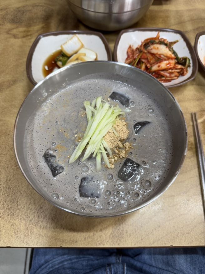 제주 돈물국수 도민들도 웨이팅하는 검은콩국수 맛집