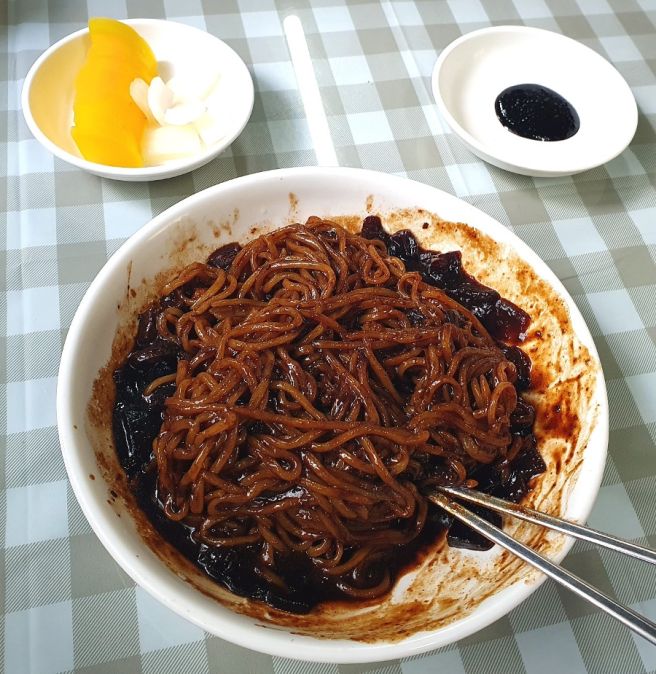 칼국수 없는 짜장면집 미성칼국수. 포항 출장 중 들른 혼밥식당 추천