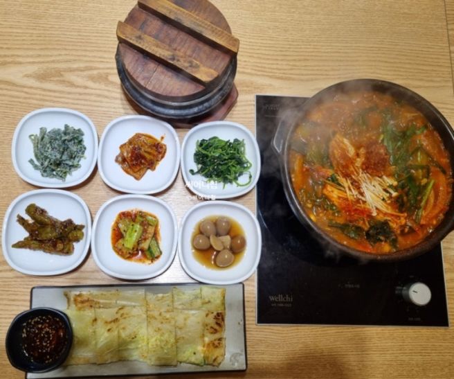 맛집] 민물매운탕 끝판왕, 실패 없는 선택 ‘김정순명인의집’ 솔직후기 (돈까스+솥밥까지 완벽한 저녁)