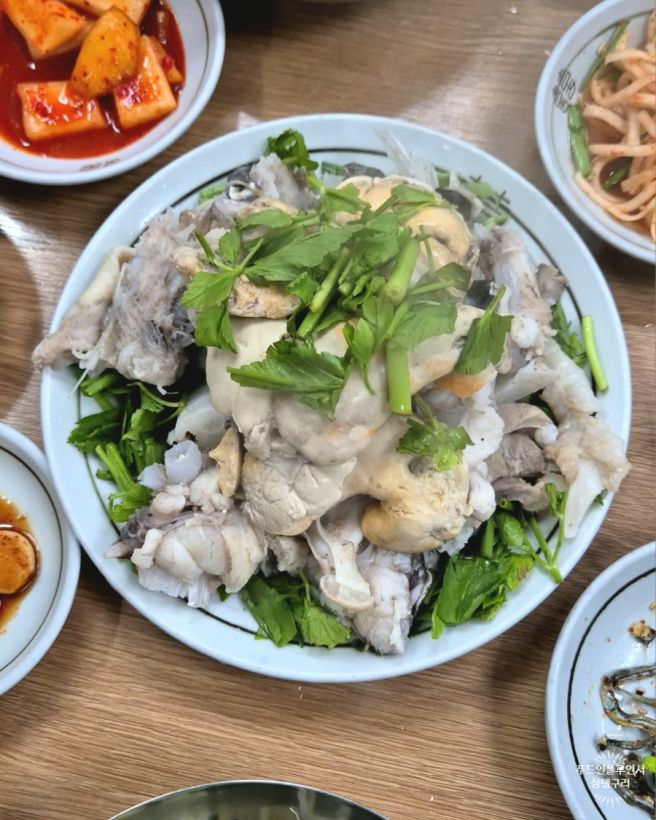 진주 하동복집 70년 전통 할매복집에서 맛본 아귀수육과 복국 기력회복하기