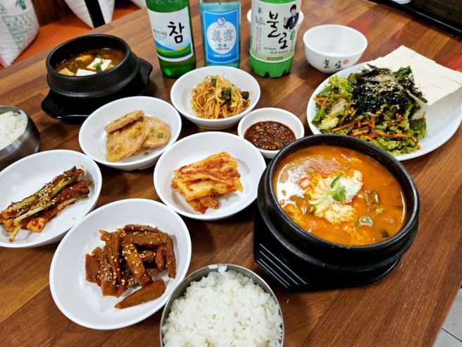 경산 팔공산 맛집 ‘감나무두부집’ – 100% 국산콩으로 만든 순두부찌개랑 야채두부 한 상 후기!