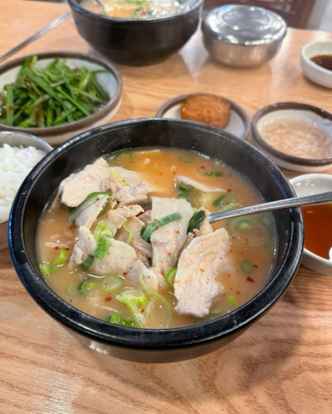 서면 돼지국밥 맛집 송정3대국밥 : 맛녀석국밥(삼겹살+항정살)