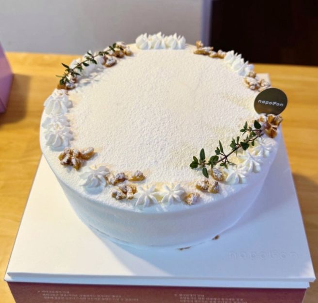 한성대입구 나폴레옹과자점 본점 케이크 추천 서울 3대 빵집 케이크 종류와 예약 방법