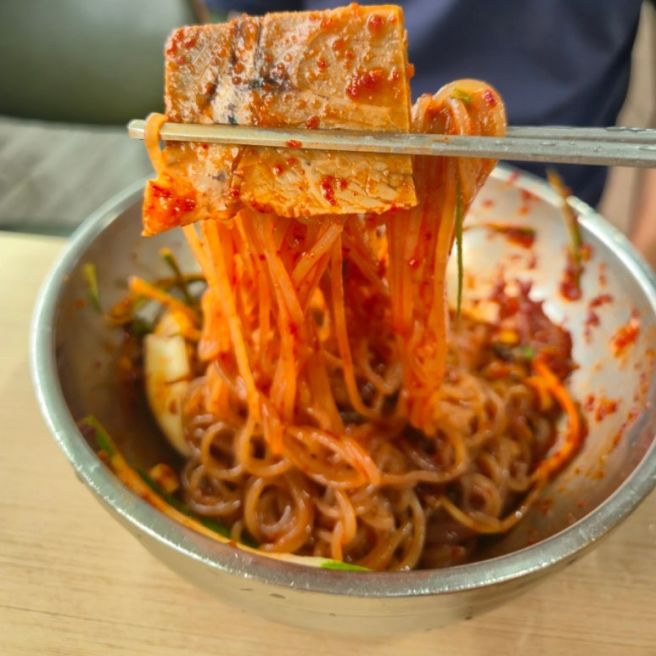 양평 옥천냉면 황해식당 본점 솔직 후기: 4대째 내려오는 쫄깃함 끝판왕 물냉면과 비빔냉면