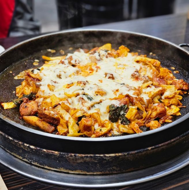 춘천 닭갈비골목 쯔양도 다녀간 블루리본 방문 후기, 명동명물닭갈비