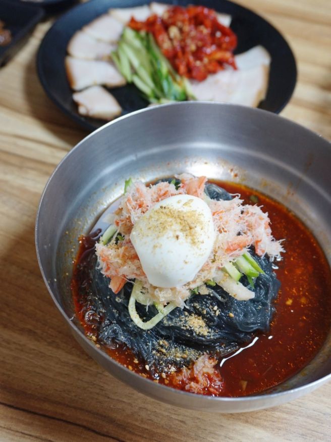 속초 중앙시장 맛집 홍게냉면과 수육 낙천회관