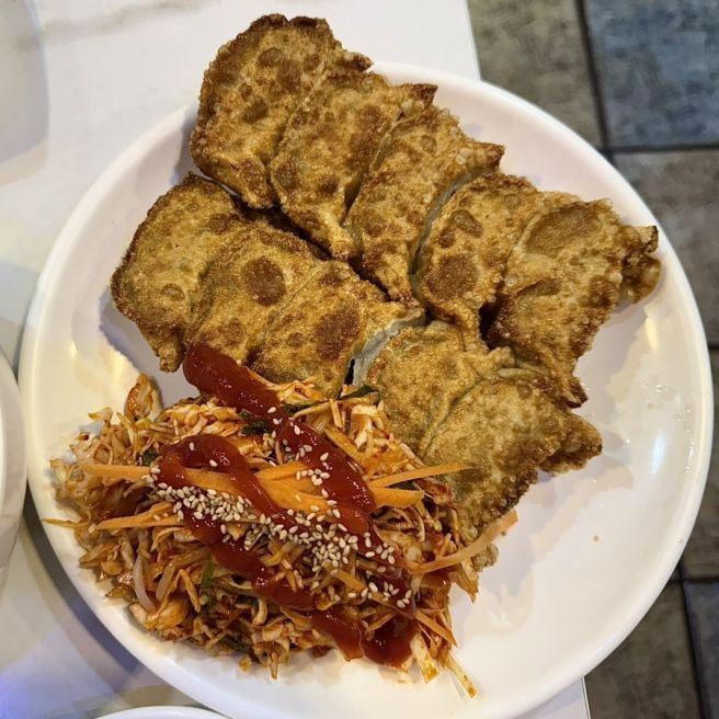 [태산만두] 대구 동성로 맛집 비빔군만두 물만두 쫄면 내돈내산 후기 (메뉴추천/웨이팅 꿀팁)