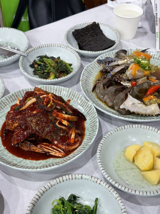 태안 안면도 딴뚝통나무집식당 2인 정식! 내돈내산 간장게장 게국지 맛집